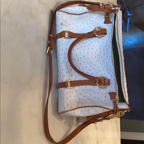 Handbag with strap and matching wallet. - Picture 3 of 6